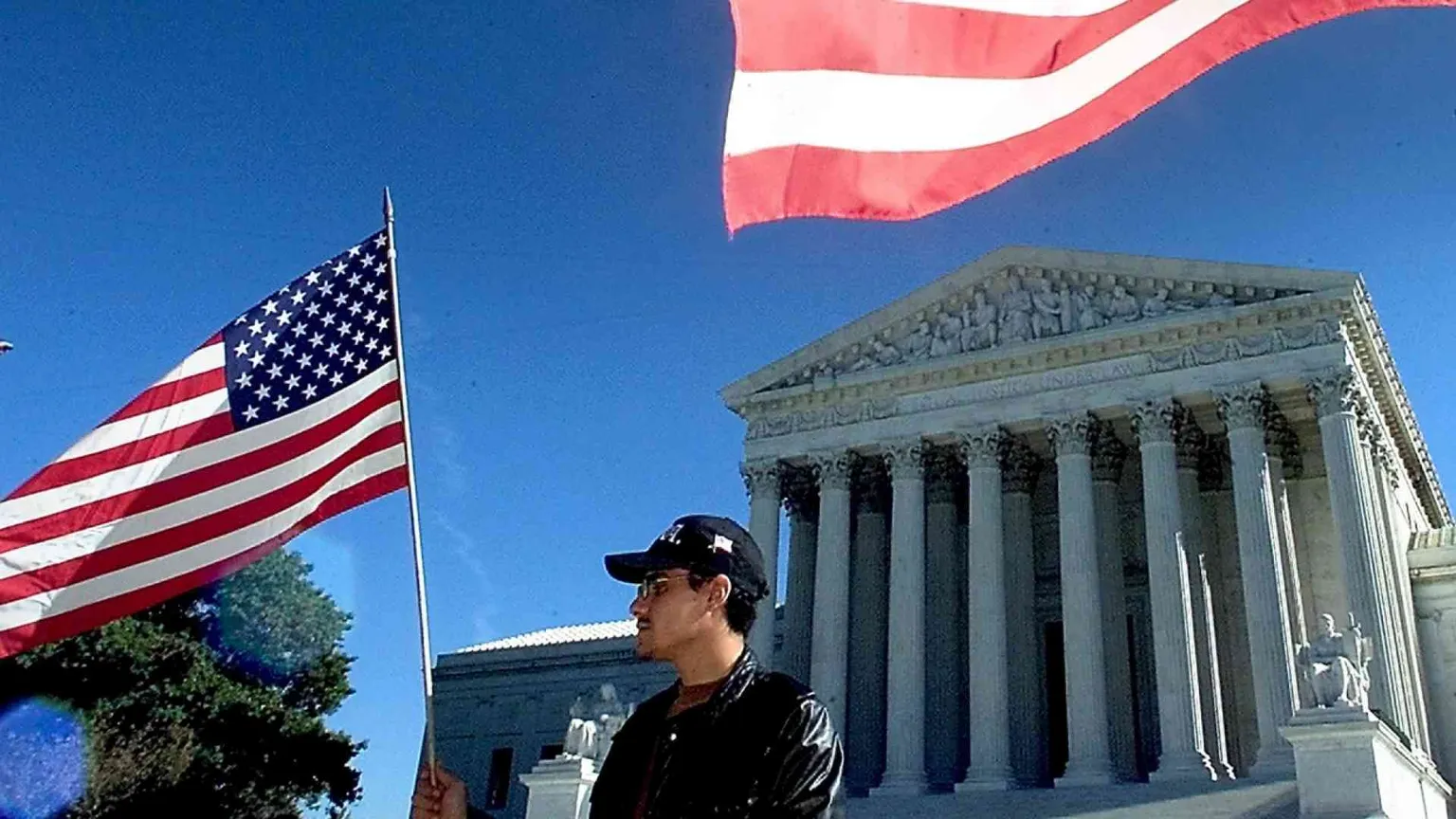 La Corte suprema vota a favore del «muslim ban»