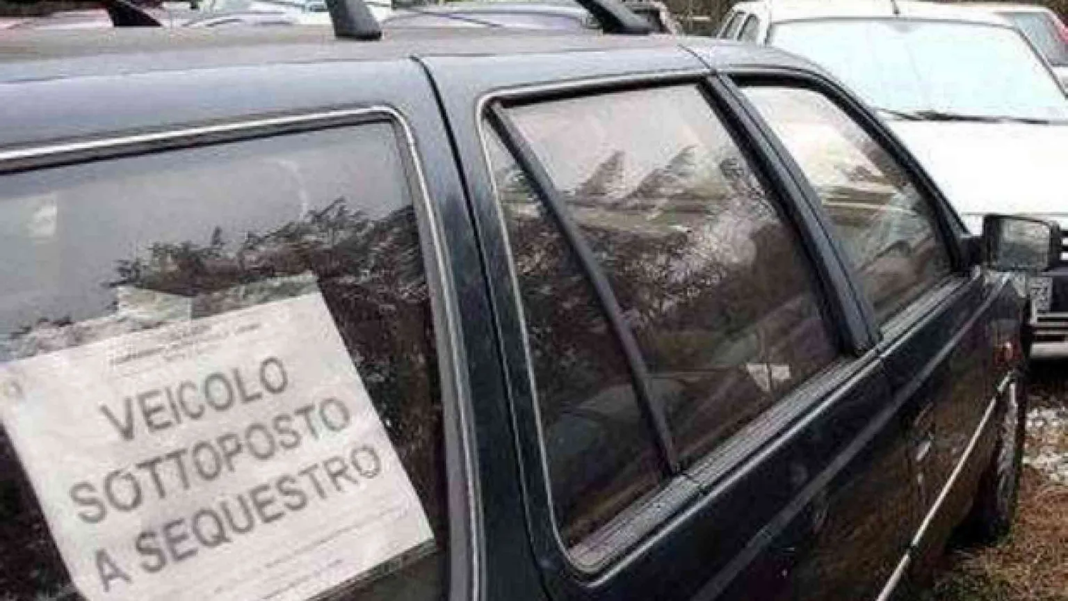 Duecentomila auto confiscate: ecco chi paga e dove finiscono