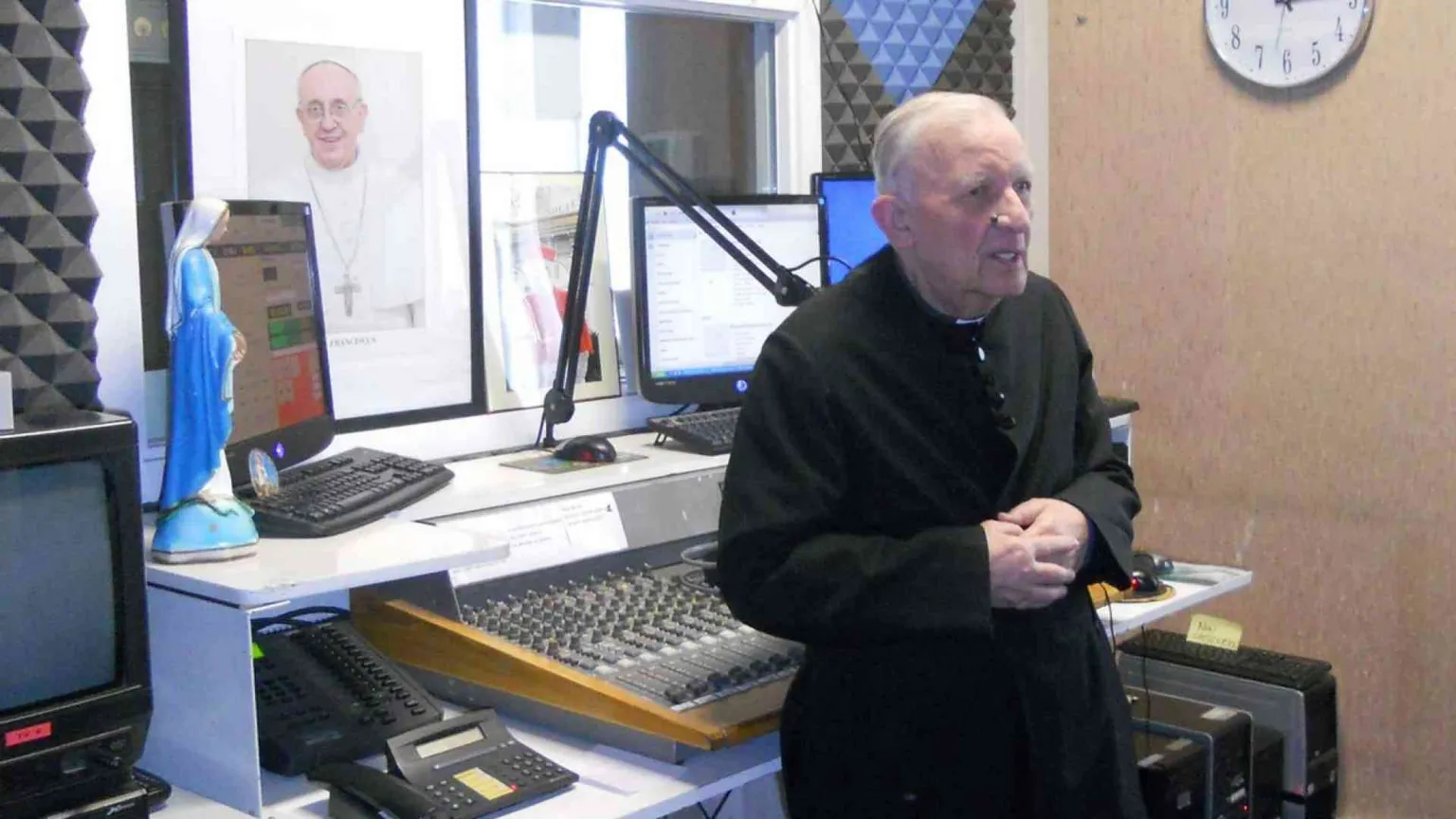 Don Galbiati, il «microfono di Maria», festeggia 65 anni di sacerdozio