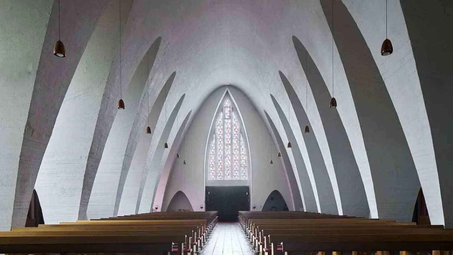 Nell'architettura cristiana il sacro è sempre relazione