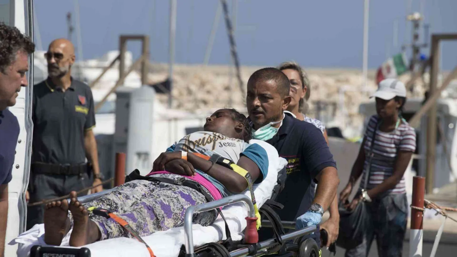 «Andiamo a salvarli». E la Guardia costiera evita la strage