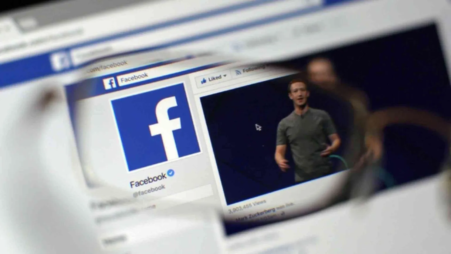Il capitalismo scardinato dall'euro e da Facebook