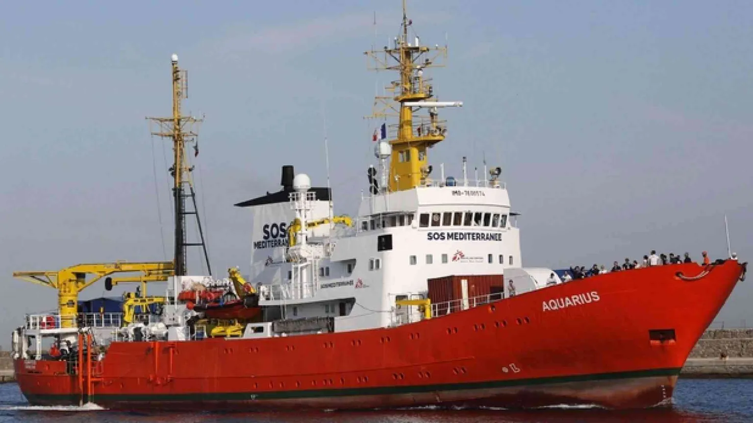 La nave Acquarius riprende il mare. Sarost 5 approda a Zarzis