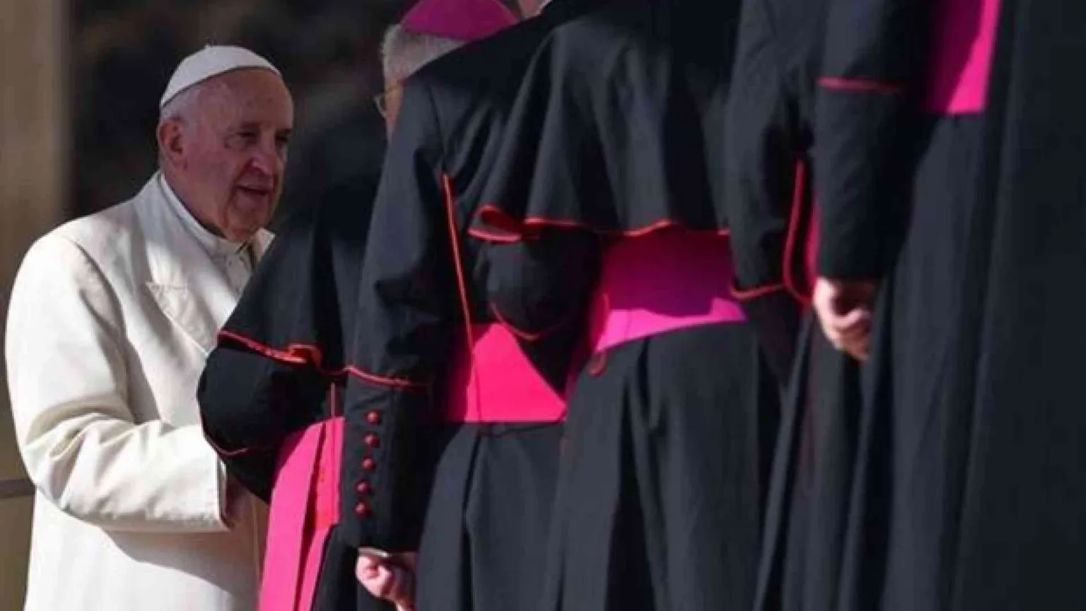 Il Papa: più attenti nella selezione dei preti