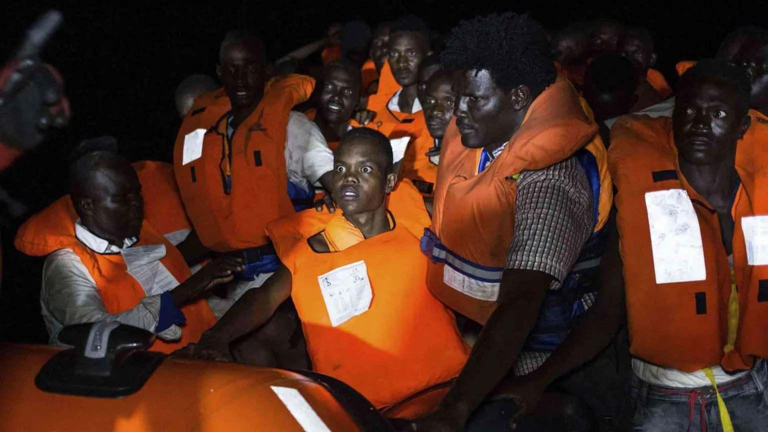 La fiducia dei migranti e la sfiducia degli italiani