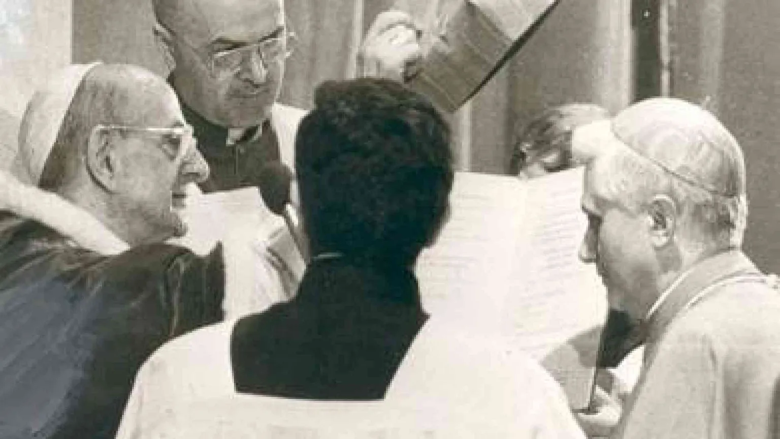 Francesco visita Benedetto XVI alla vigilia della canonizzazione di Paolo VI