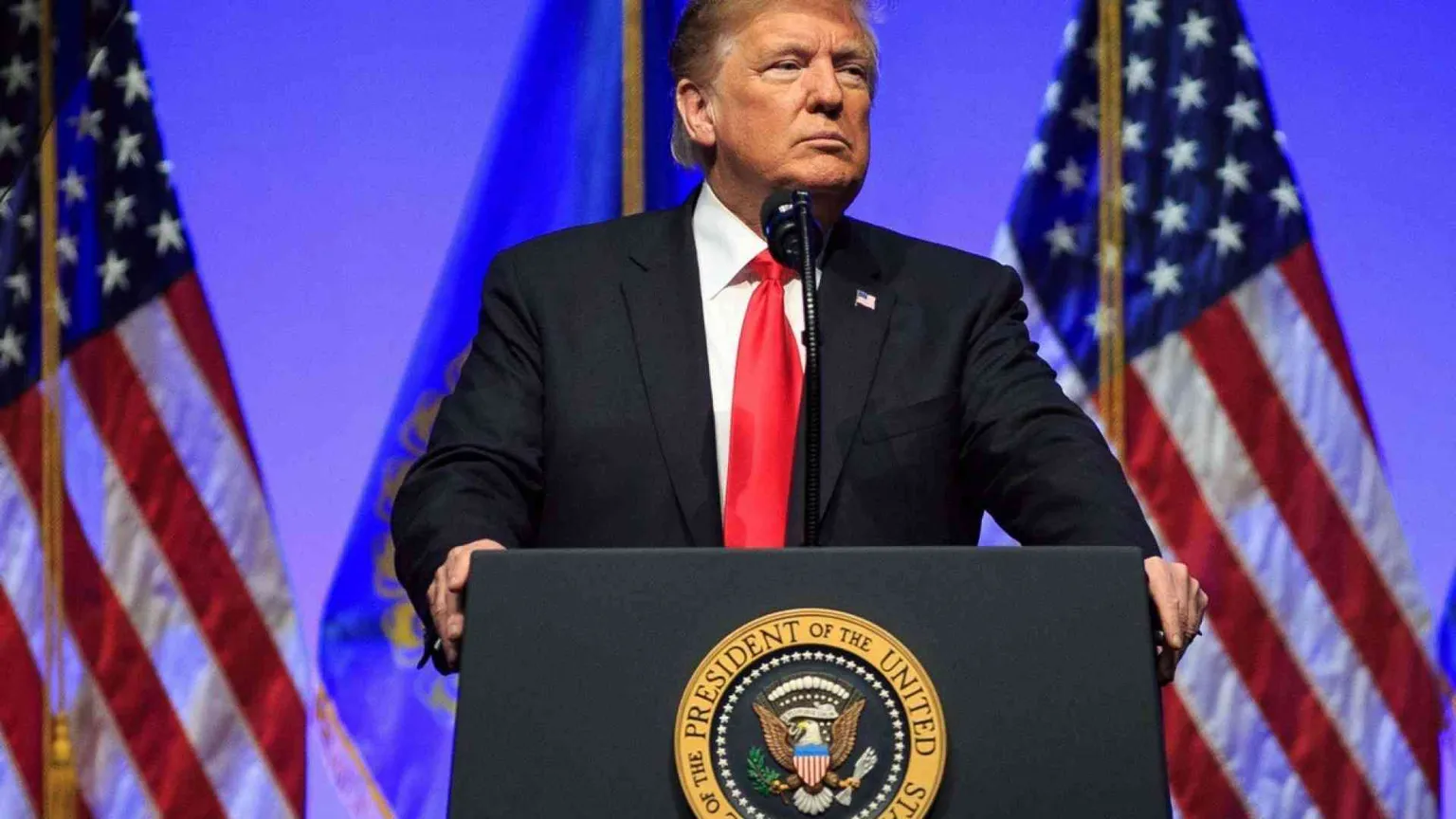 Trump schiera 5mila soldati contro la Carovana dei migranti