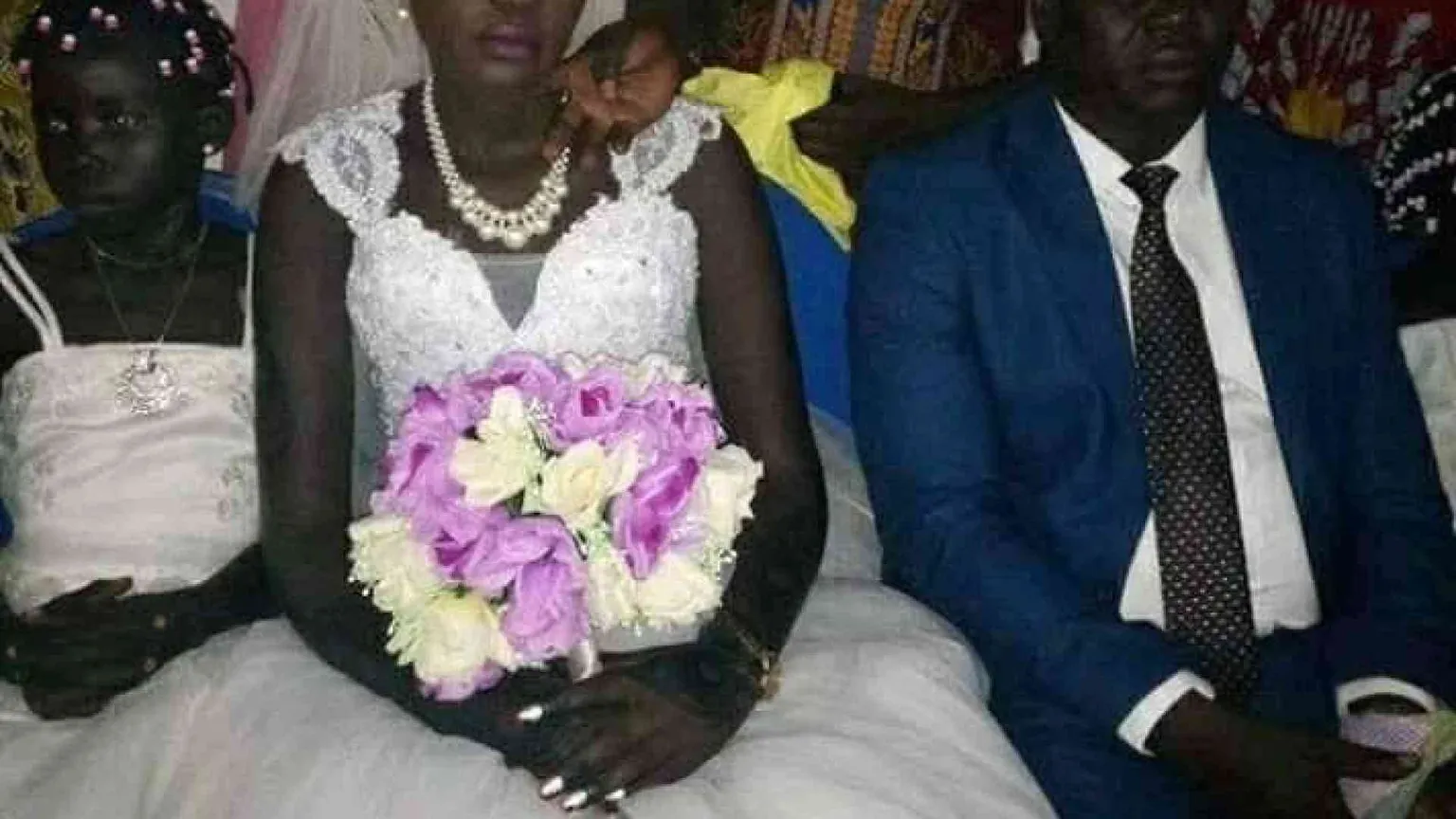 Asta su Facebook per una ragazza sposa
