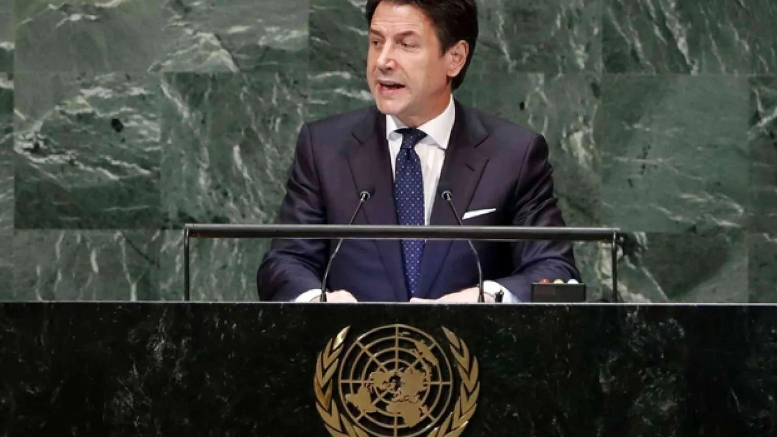 Passo indietro dell'Italia sull'accordo mondiale per i migranti