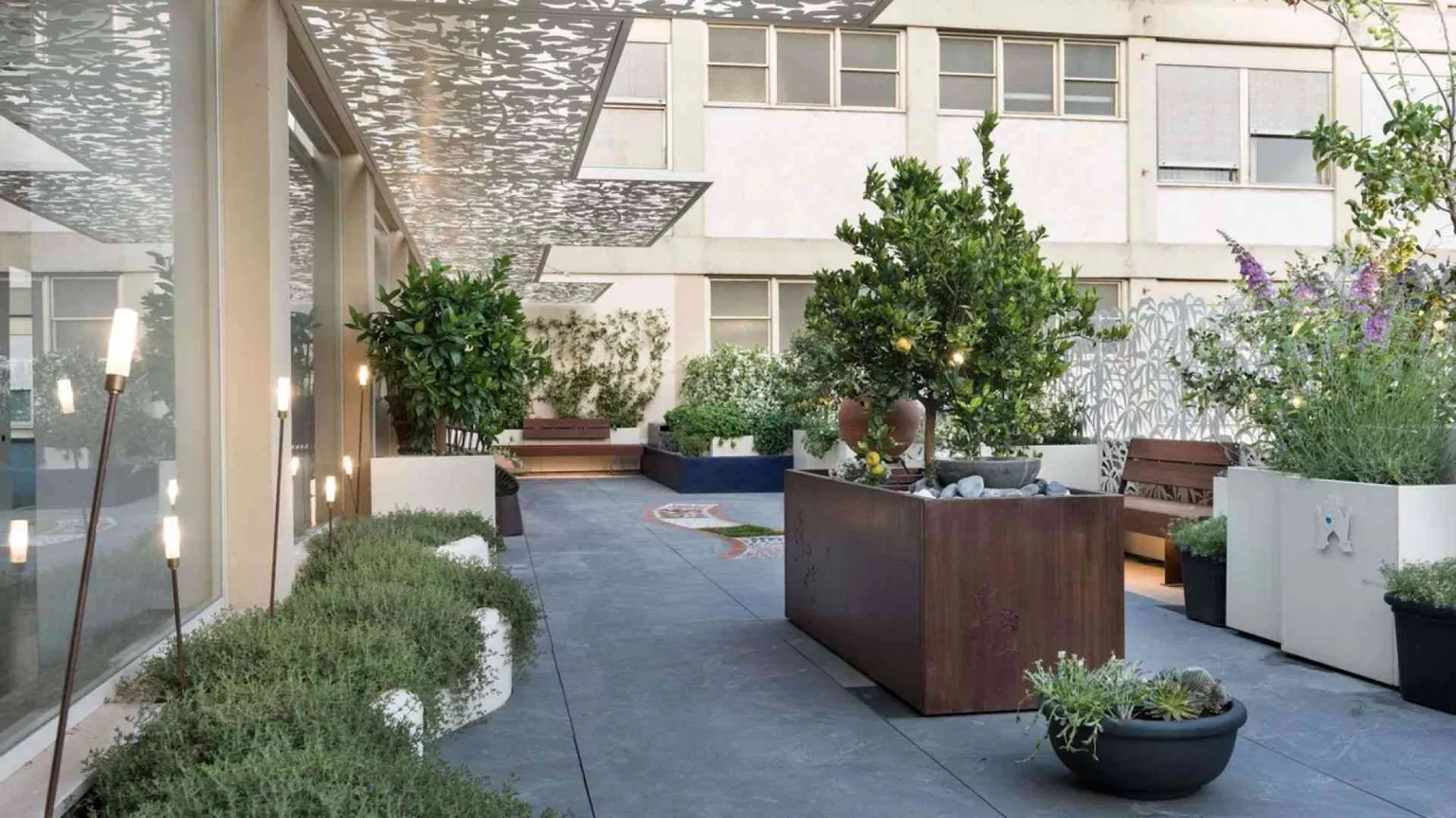 Alberi e giardini che cambiano le città e fanno «guarire»