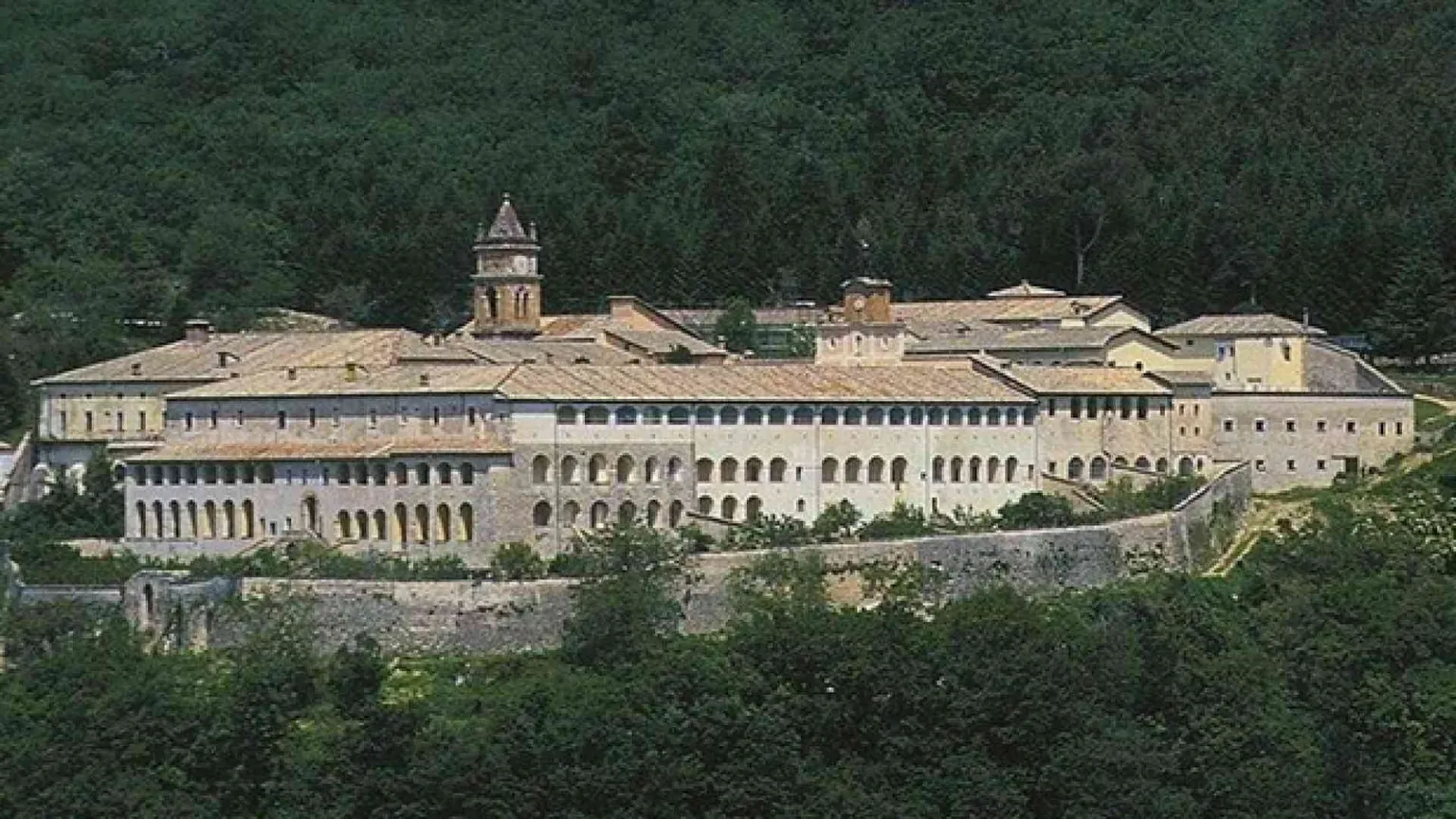 La millenaria Certosa da una fondazione sovranista americana