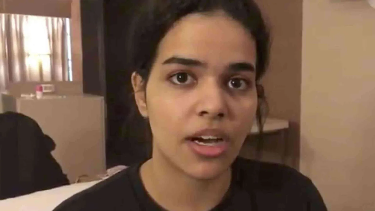 «Se torno mi uccideranno». Bangkok protegge la 18enne saudita in fuga