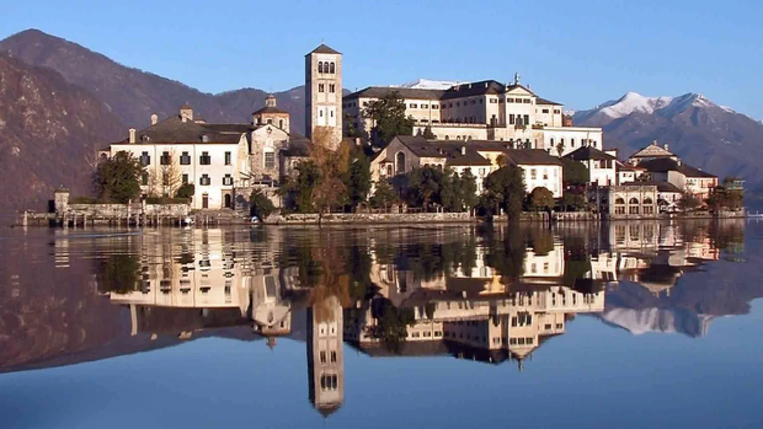La clausura? È sul lago