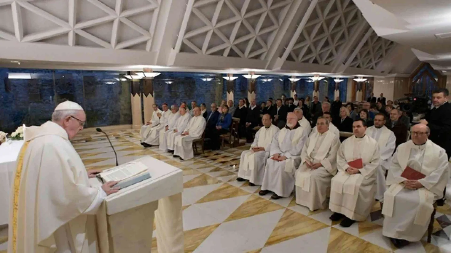 Il Papa: il Signore chiede dove è il fratello affamato, malato e carcerato