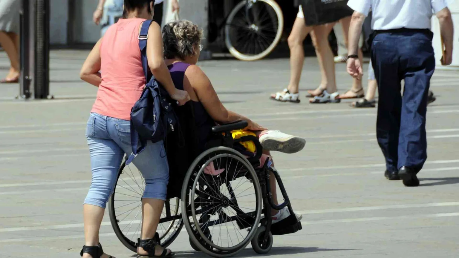 Badanti sfruttate o «in nero». L'emersione non viene favorita
