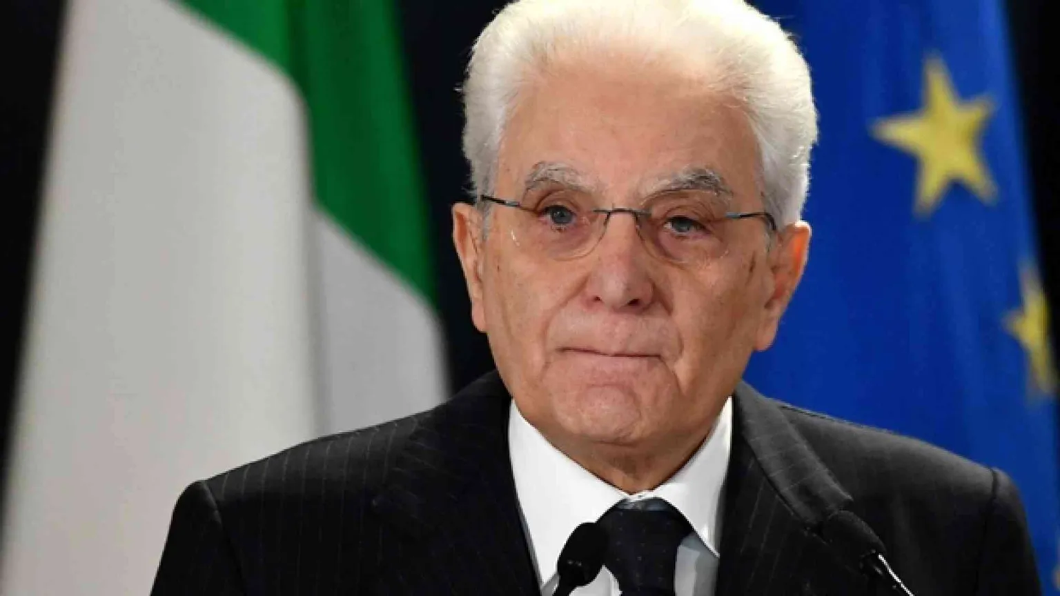 Mattarella firma la legge. Ma in una lettera esprime alcuni rilievi