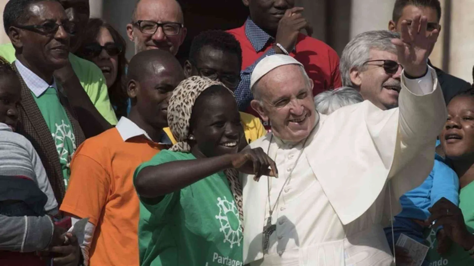 Il Papa sui migranti: il motto dei veri cristiani è «prima gli ultimi»