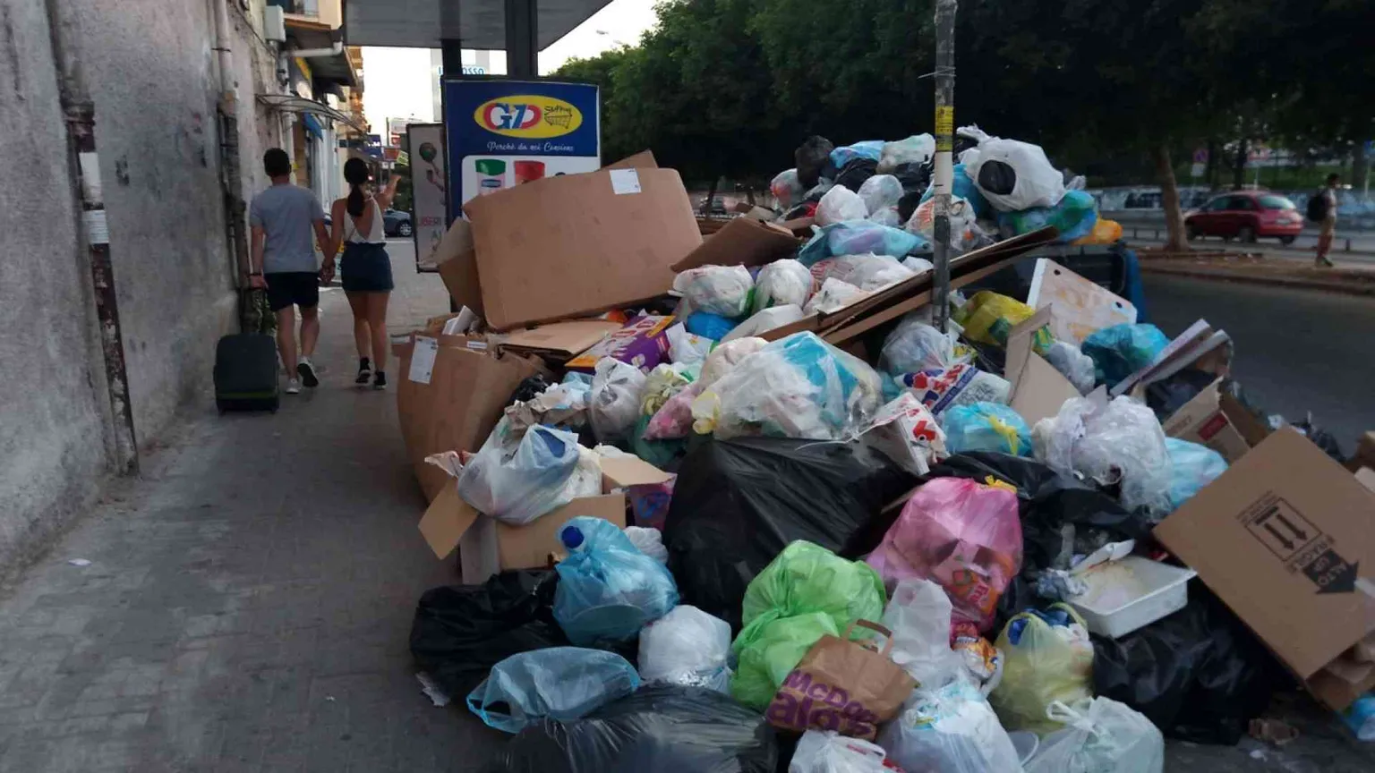 Ecco perché Palermo è ostaggio dei rifiuti