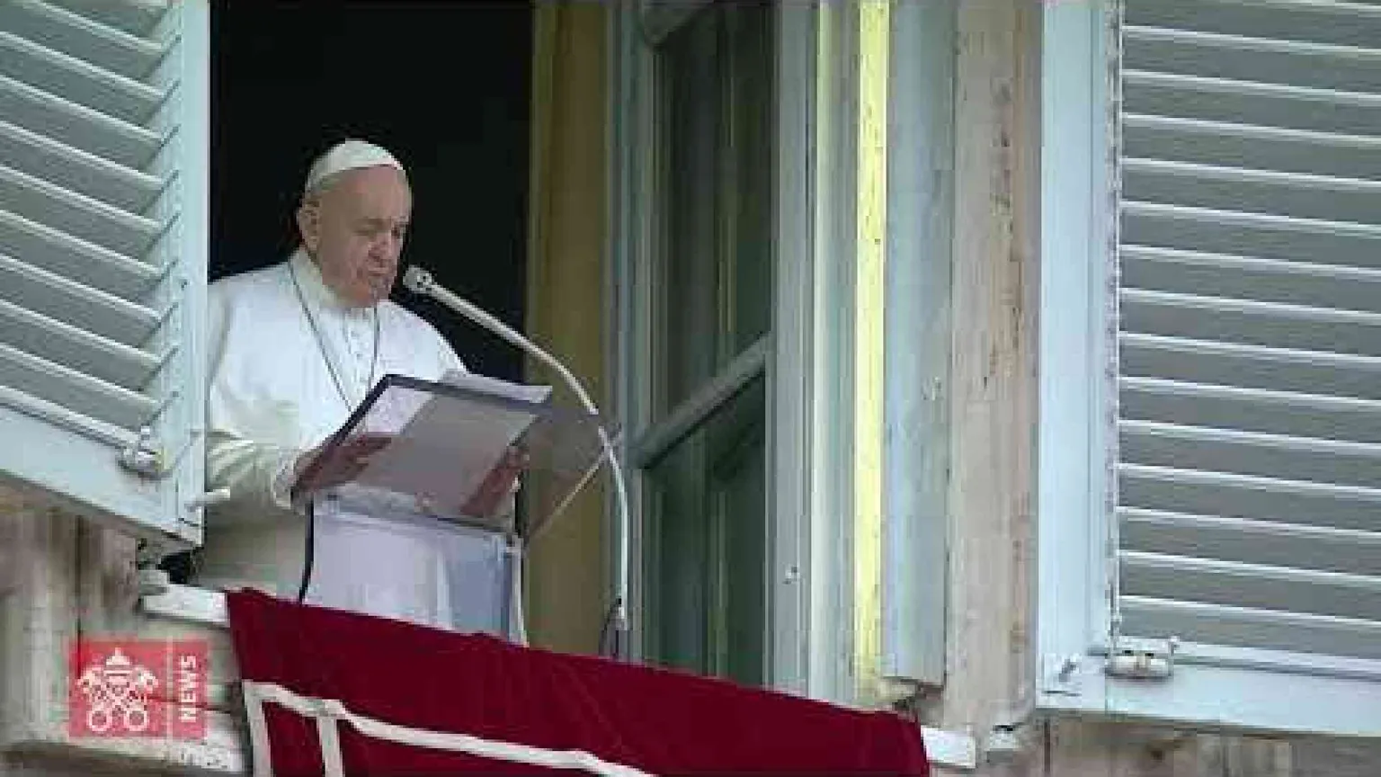 Migranti, il dolore del Papa per la strage nel Mediterraneo