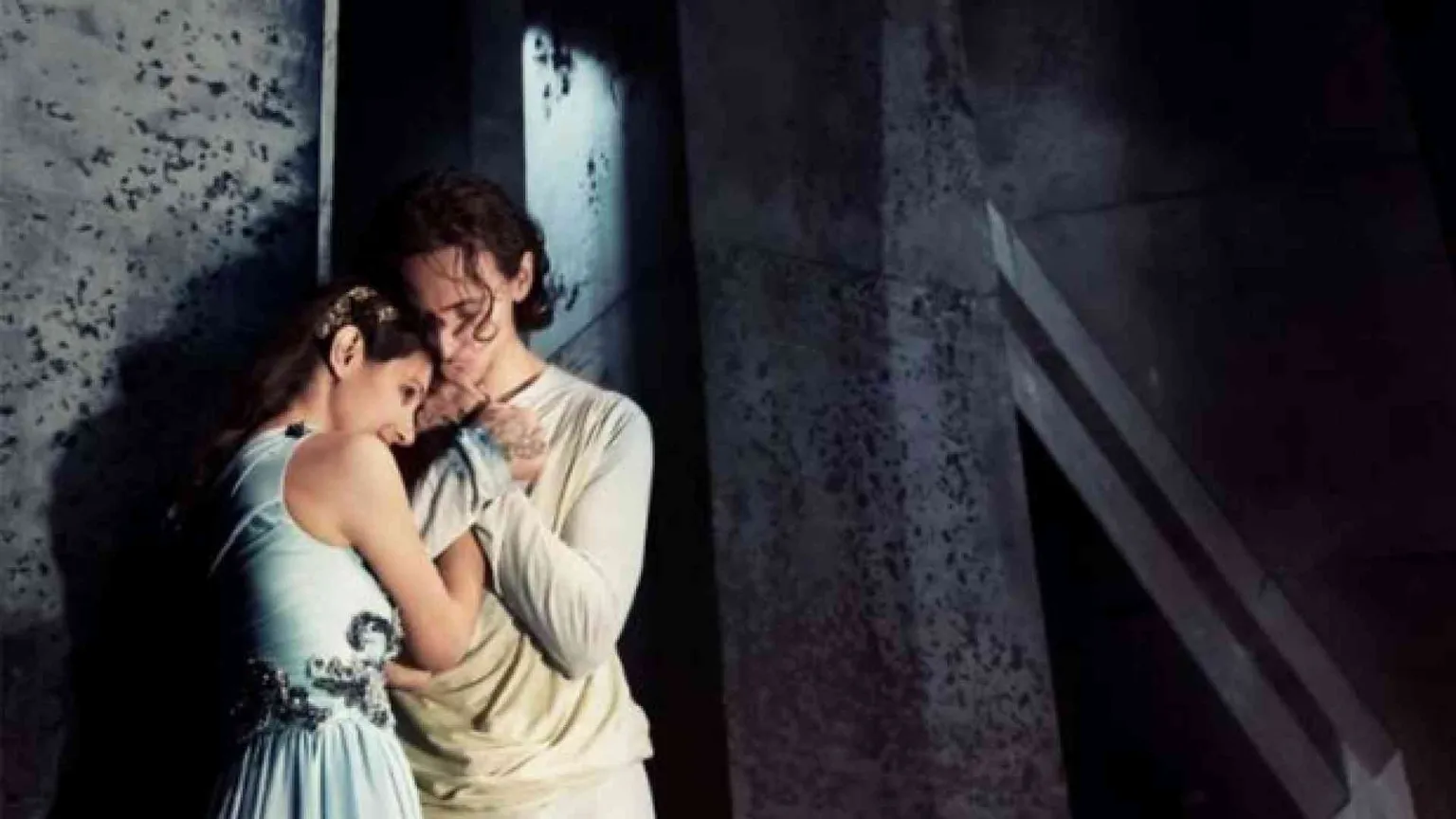In 10.000 applaudono Polunin all'Arena