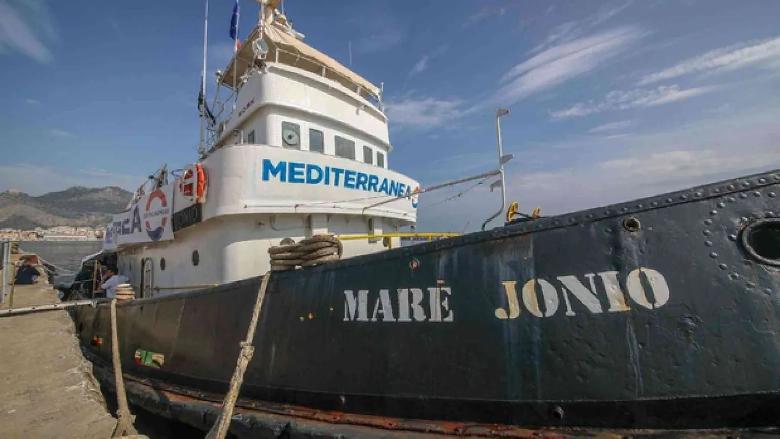 Mare Jonio, scontro Capitaneria-Viminale. Multati i volontari