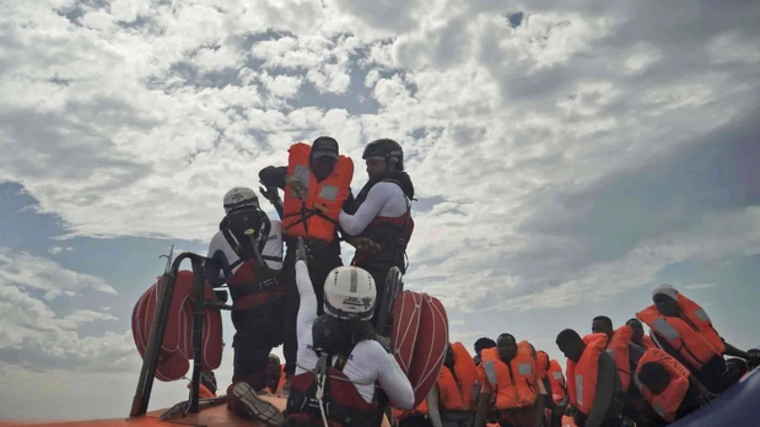 Corridoi umanitari e integrazione degli immigrati, si cambia