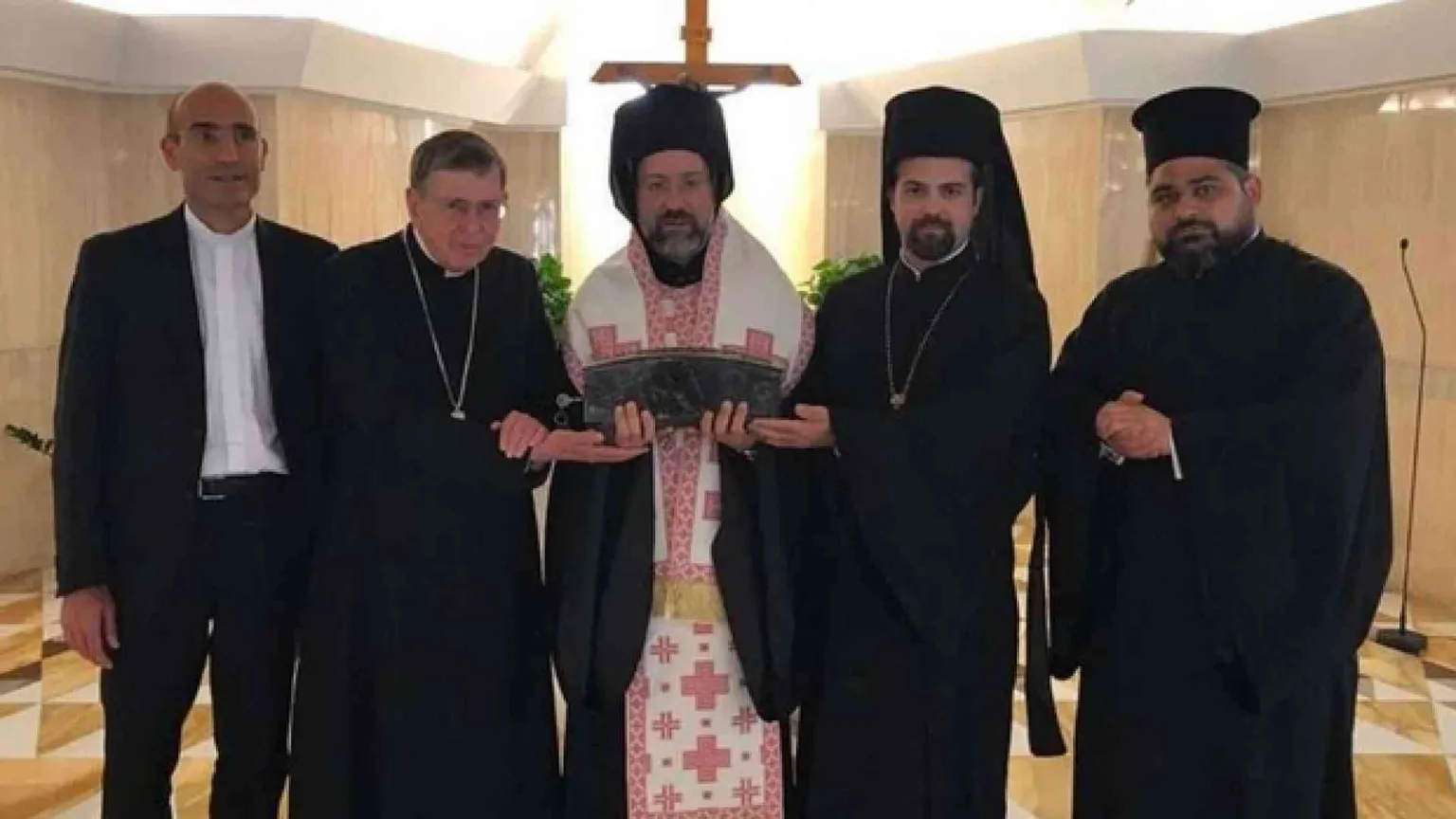 Francesco: ecco perché ho donato le reliquie di san Pietro a Bartolomeo I