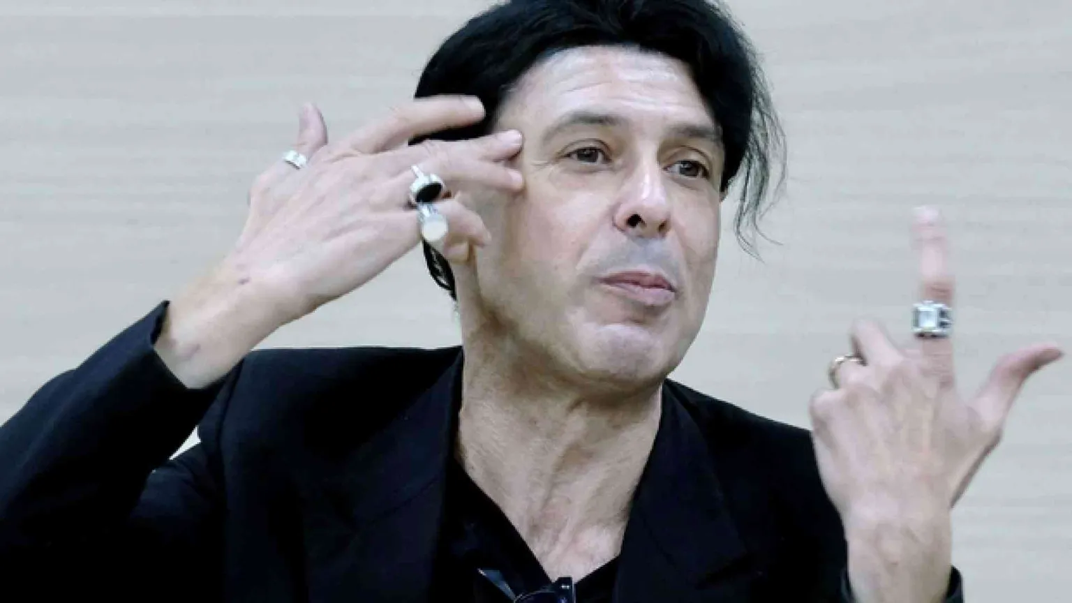 Ezio Bosso: «Niente pietismi, sono felice di dirigere»