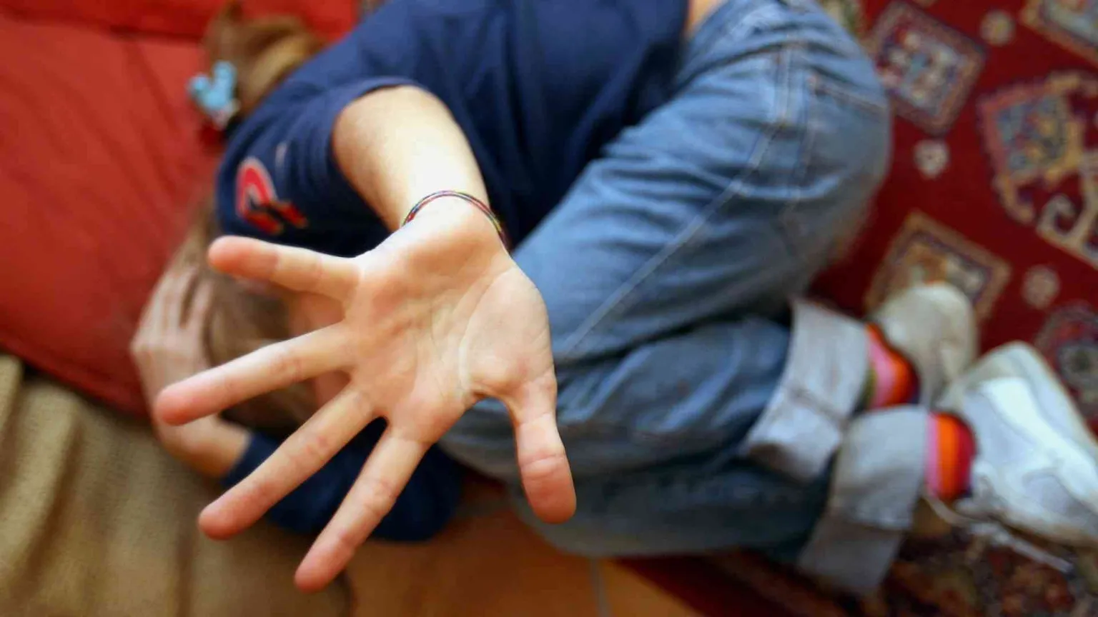 Allarme Terre des Hommes, in Italia quasi 6mila bimbi vittime di reati