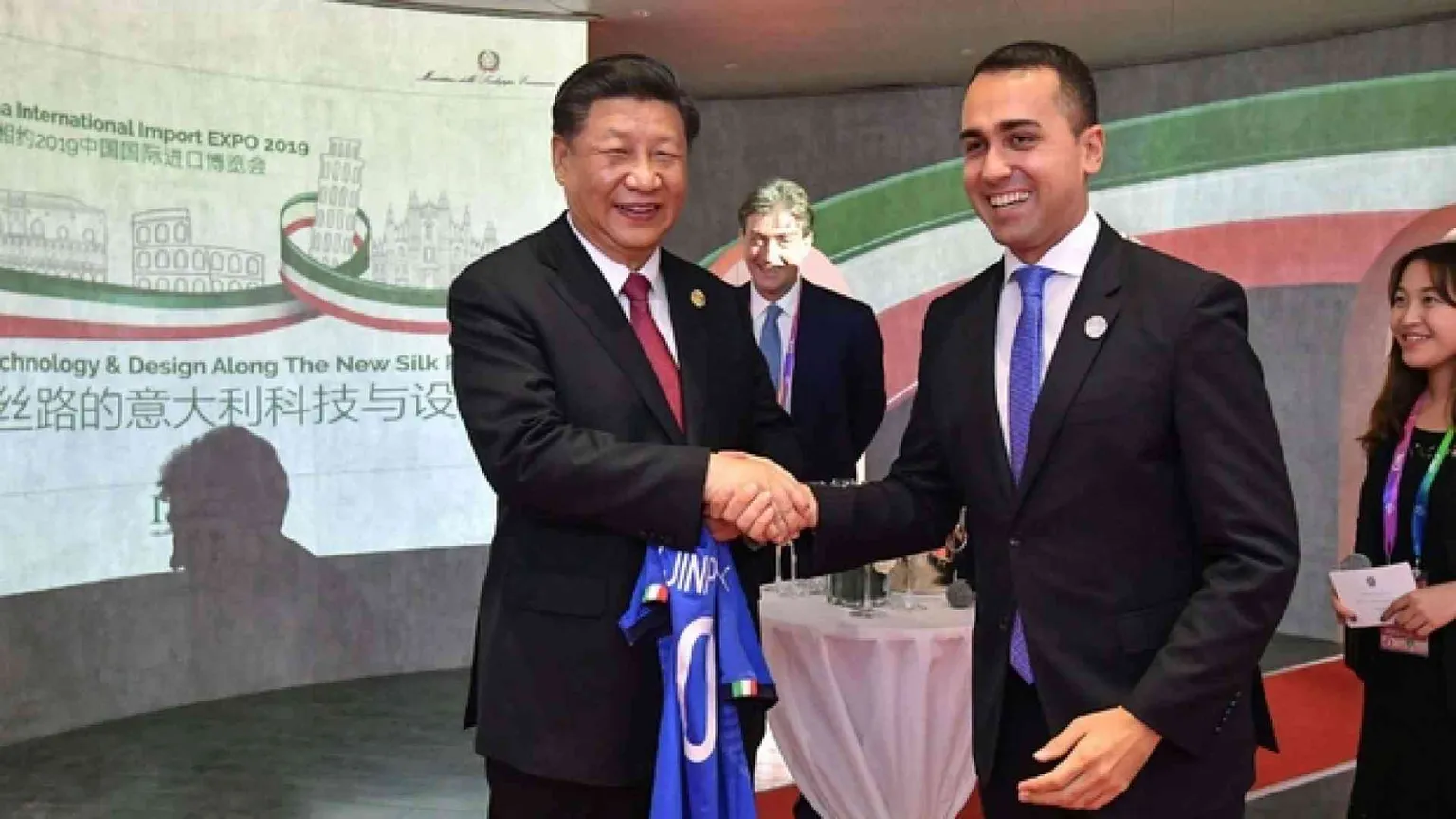 Hong Kong, Di Maio: «Non interferiamo in vicende altrui»