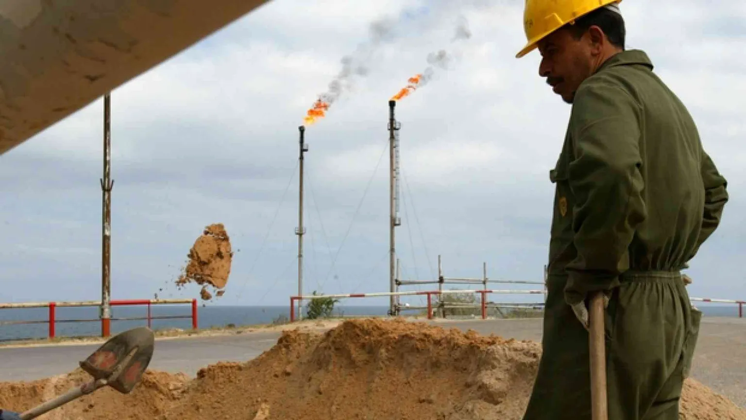 «Così favoriti i trafficanti». Petrolio e migranti, ecco le accuse dell’Onu