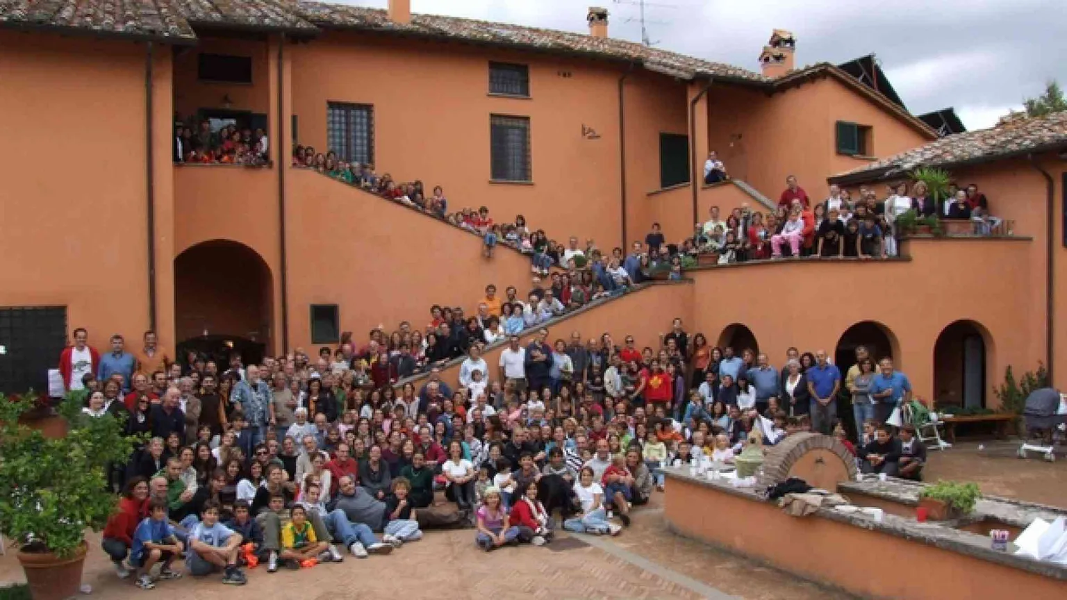 Undici famiglie e il lievito che trasforma in comunità