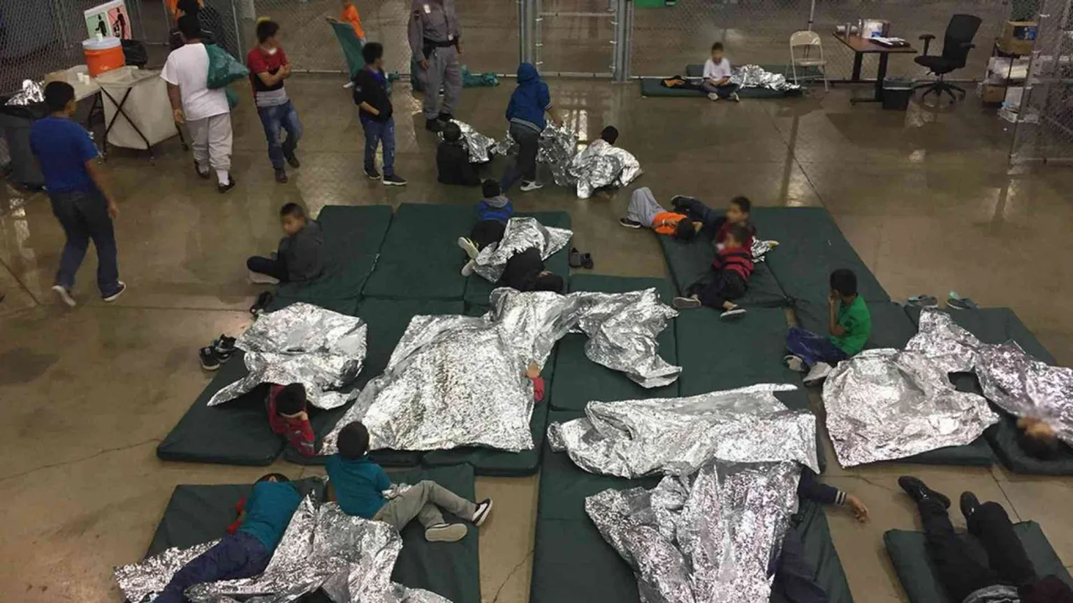 Carcere «lungo» per i bimbi, Trump studia le possibilità