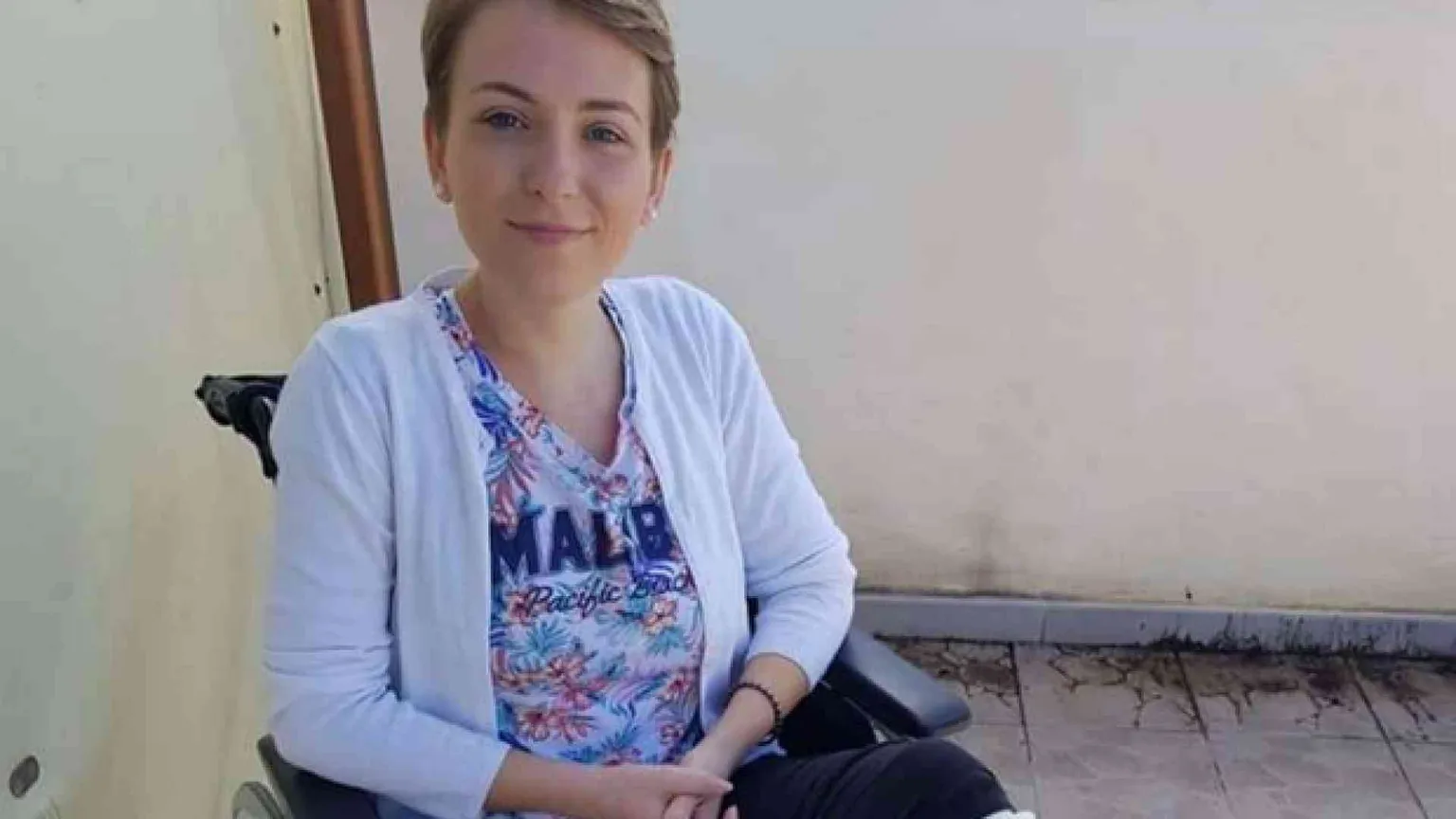 Angela, la giovane ballerina sopravissuta all’esplosione di Parigi