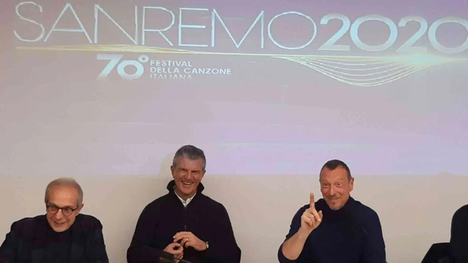 Amadeus presenta i 24 brani in gara: «Mai stato sessista»