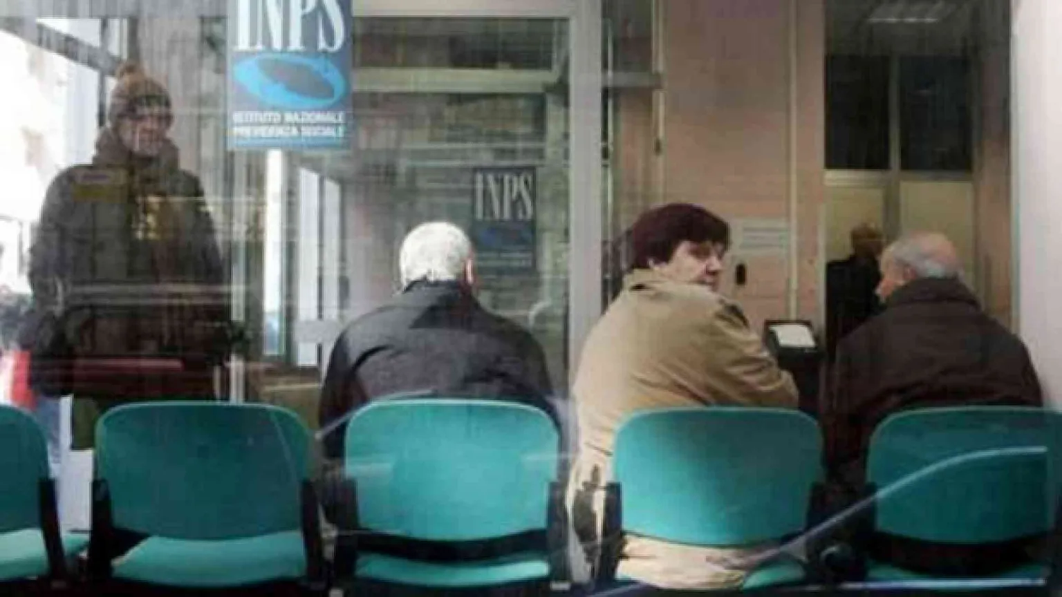 «Tagliamo le baby pensioni». Non sarebbe giusto, ma sia di lezione