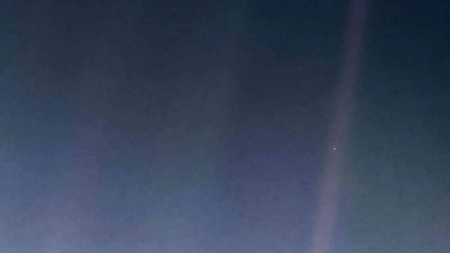 Compie 30 anni la foto della Terra vista da 6 miliardi di chilometri di distanza
