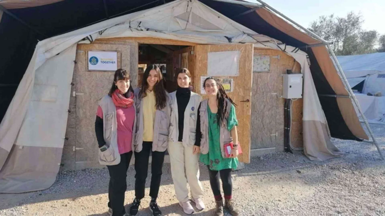 "Noi ginecologhe tra le rifugiate di Moria, tra violenze e aborti spontanei"