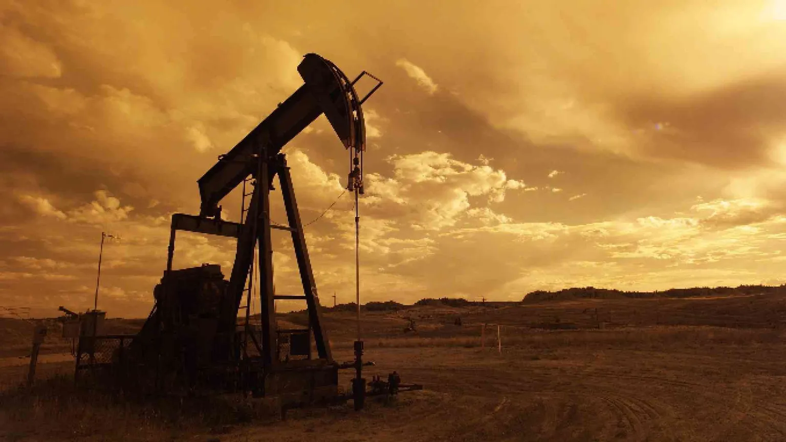Il mondo inondato di petrolio. Proprio quando ne ha meno bisogno