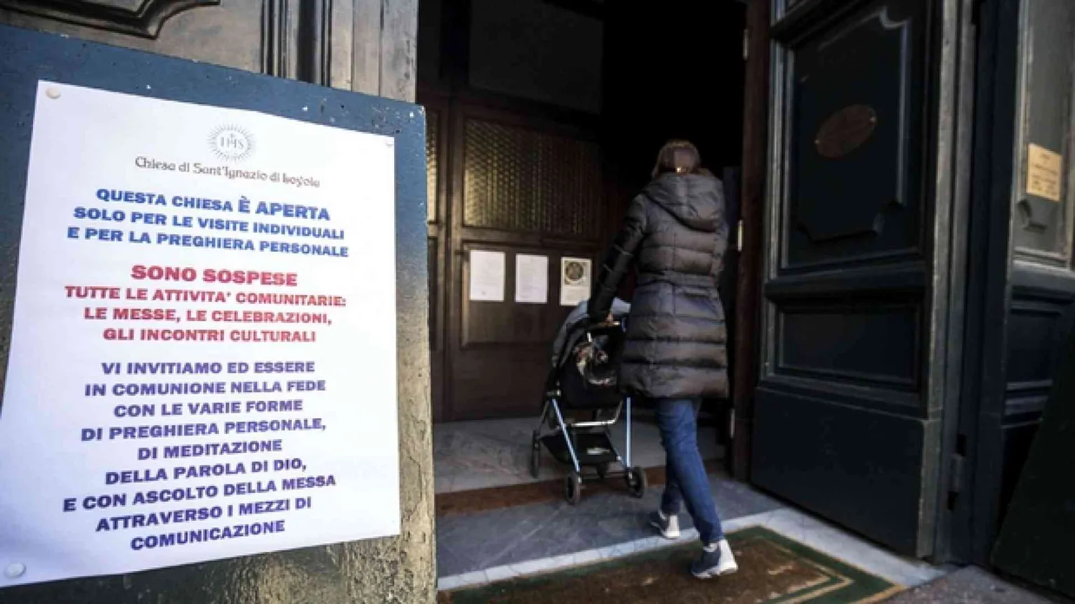 Nella diocesi di Roma chiese parrocchiali aperte
