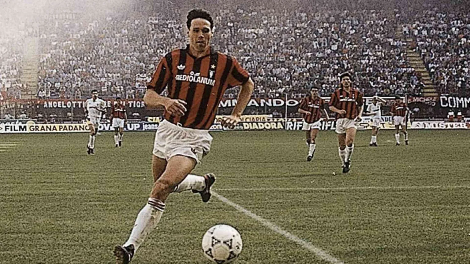 L'autobiografia di Marco Van Basten, il fuoriclasse dalla caviglie d'argilla