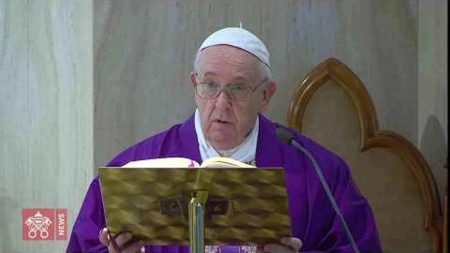 Il Papa prega per quanti sono morti a causa del coronavirus