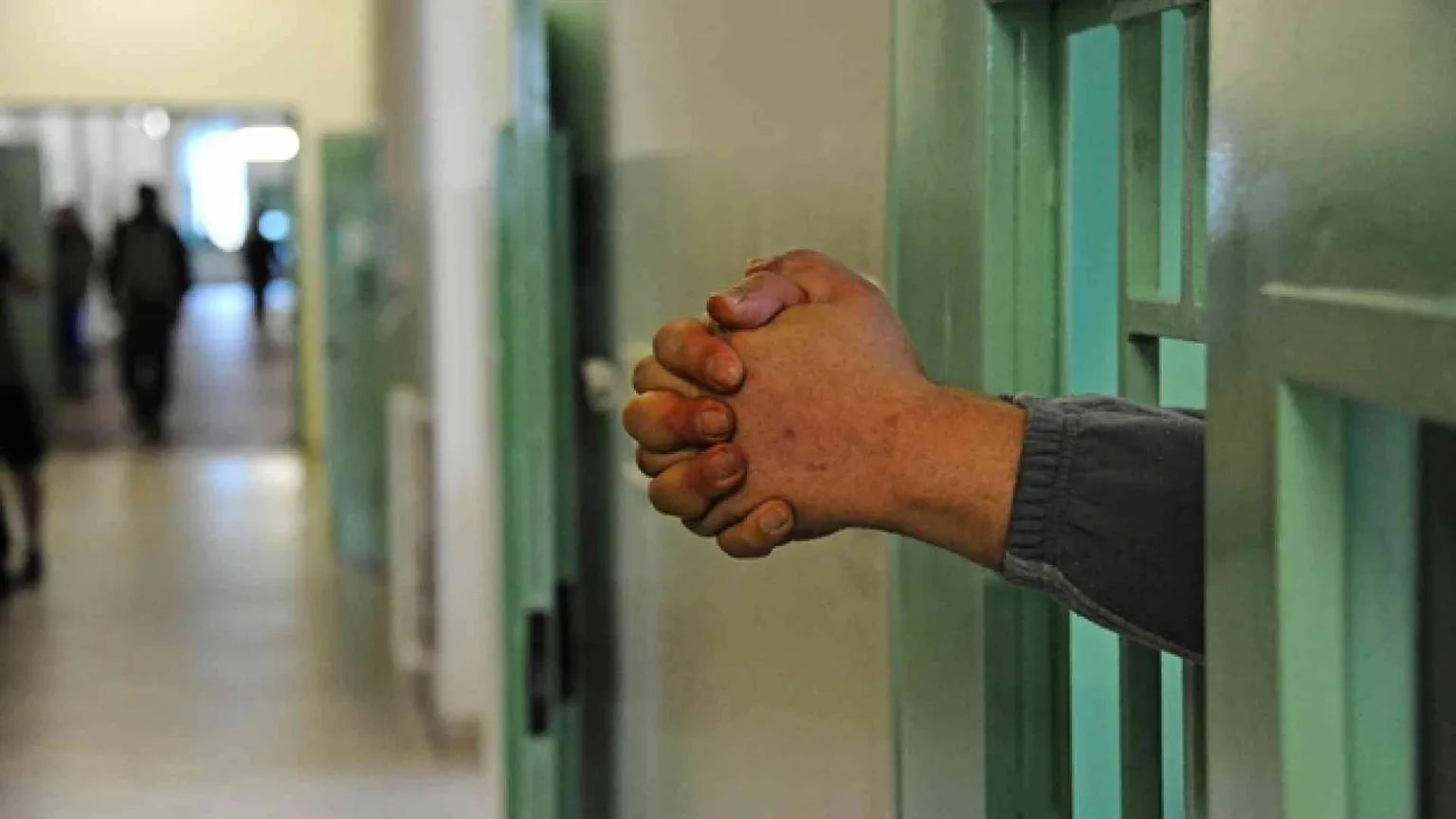 Disinnescare in modo sano la bomba-virus nelle carceri
