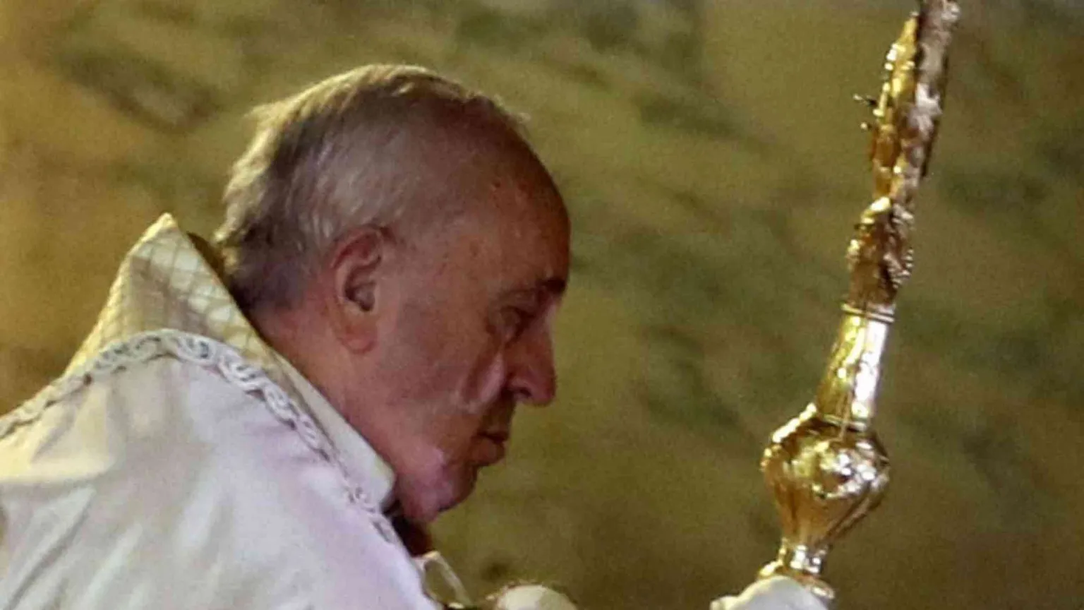 La supplica del Papa: non lasciarci in balìa della tempesta