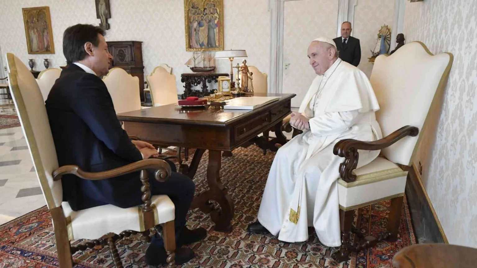 Papa Francesco riceve in udienza il premier Giuseppe Conte