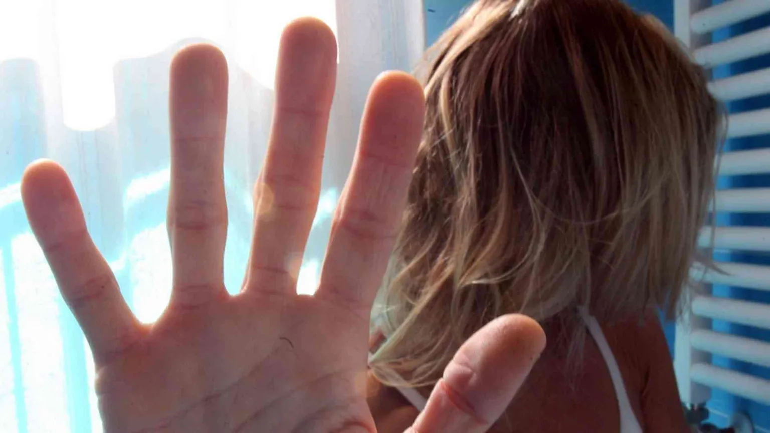 Violenze domestiche. Troppi rischi per donne e bambini