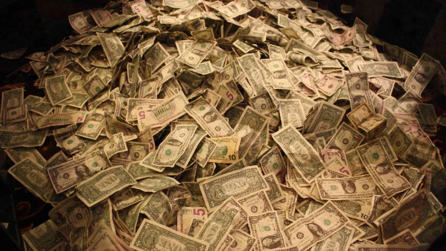 Il debito globale sta esplodendo
