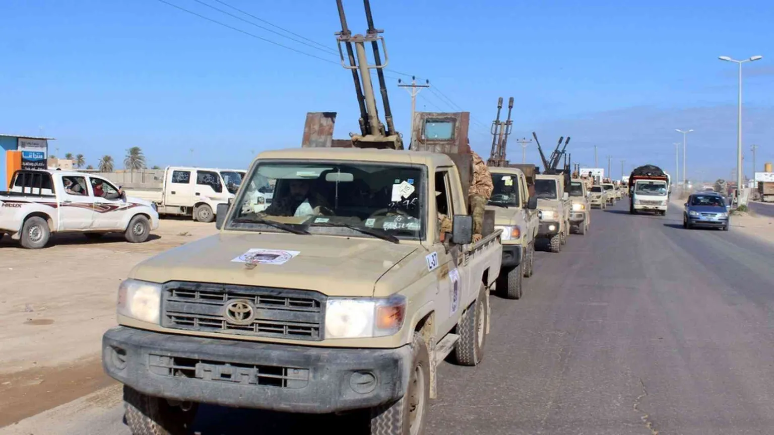 Haftar, in difficoltà, proclama in Libia la tregua per la fine del Ramadan