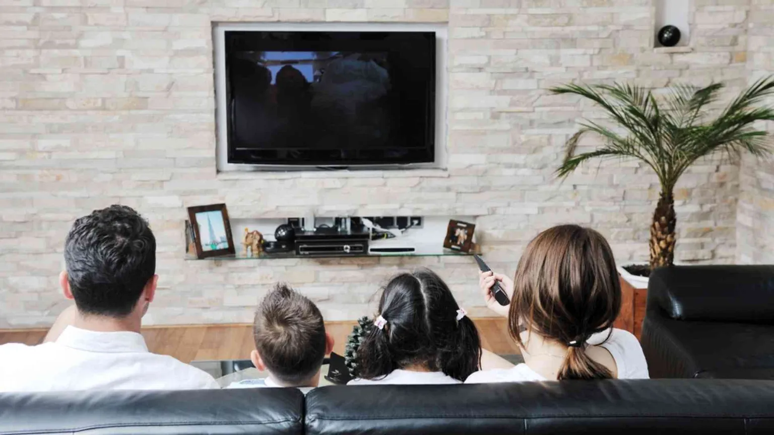 Assegno per i figli, c'è l'intesa politica. Tensione col Tesoro su 7 miliardi
