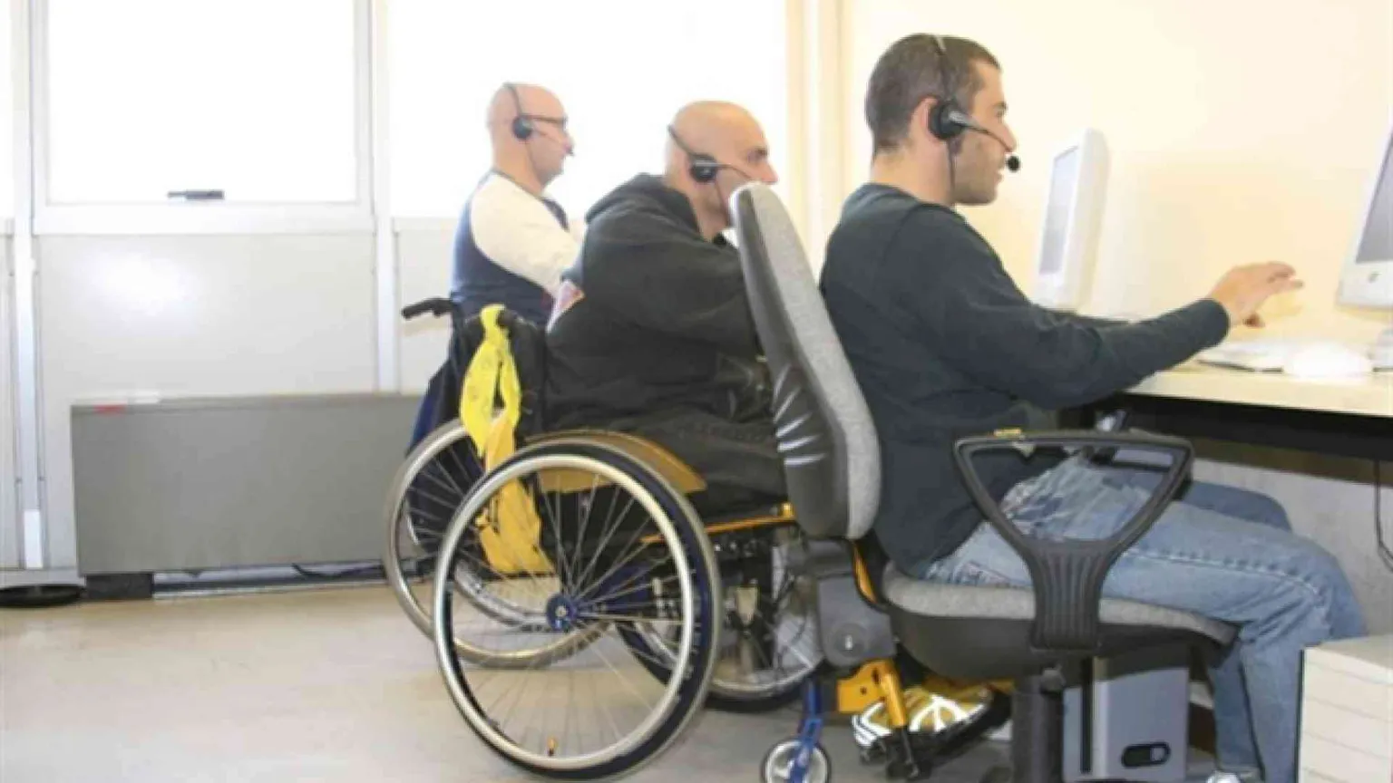 Lavoratori fragili "dimenticati": «Siamo rimasti senza tutele»